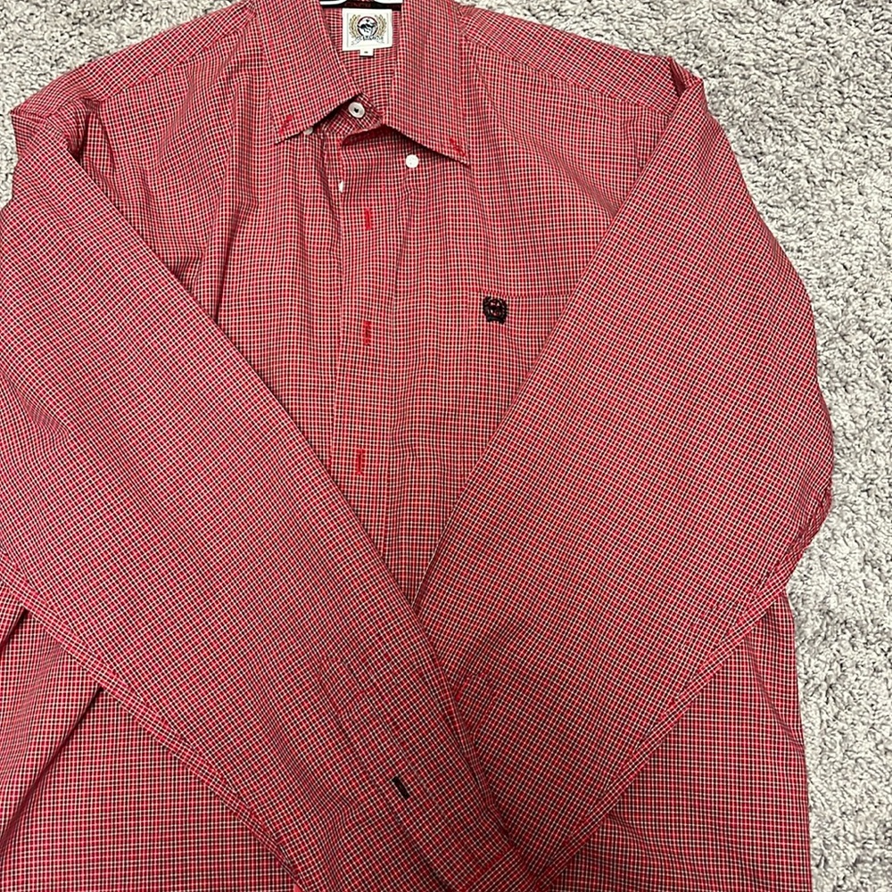 Like brand new no stains pressed and ready to wear